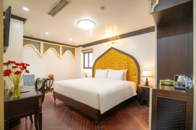 带窗户豪华双人或双床间 — Du Palace Hotel & Travel